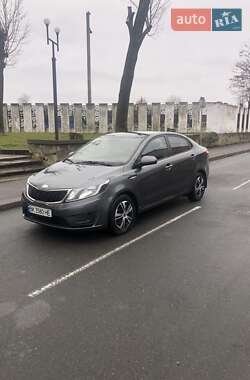 Седан Kia Rio 2013 в Ровно