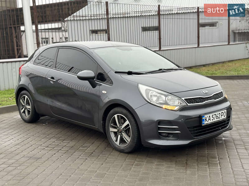 Хэтчбек Kia Rio 2016 в Киеве