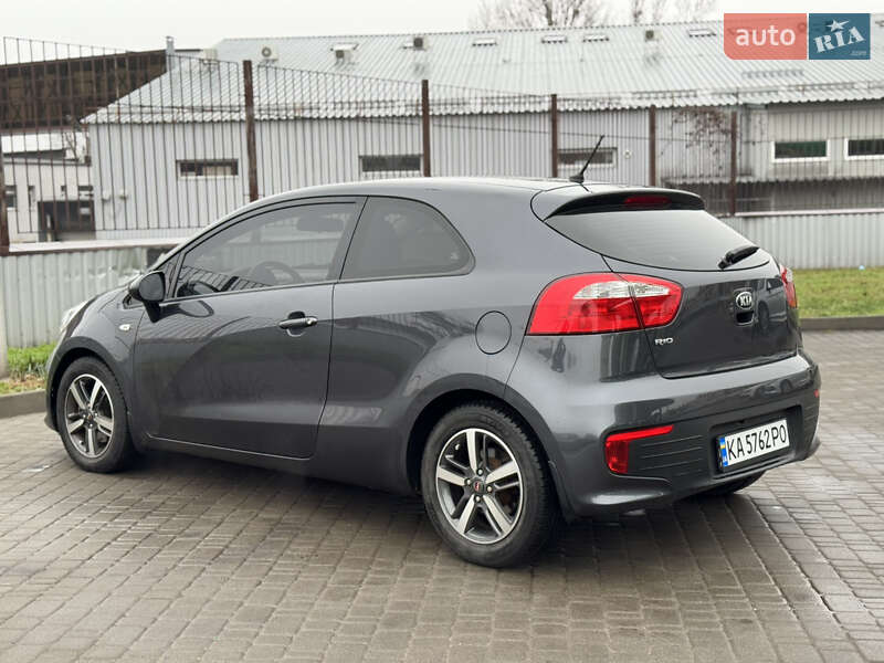 Хэтчбек Kia Rio 2016 в Киеве