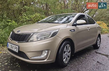 Седан Kia Rio 2012 в Чернігові