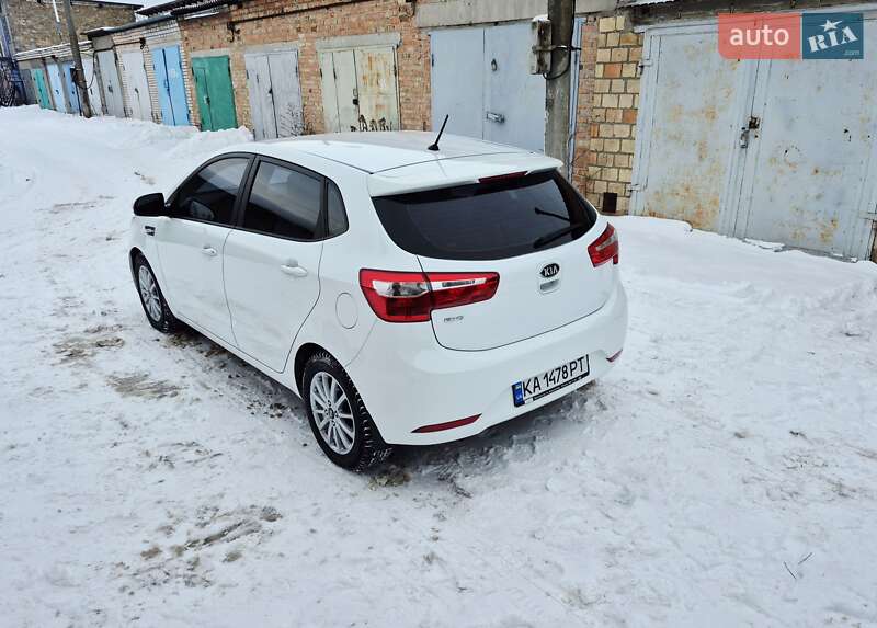 Хэтчбек Kia Rio 2013 в Киеве
