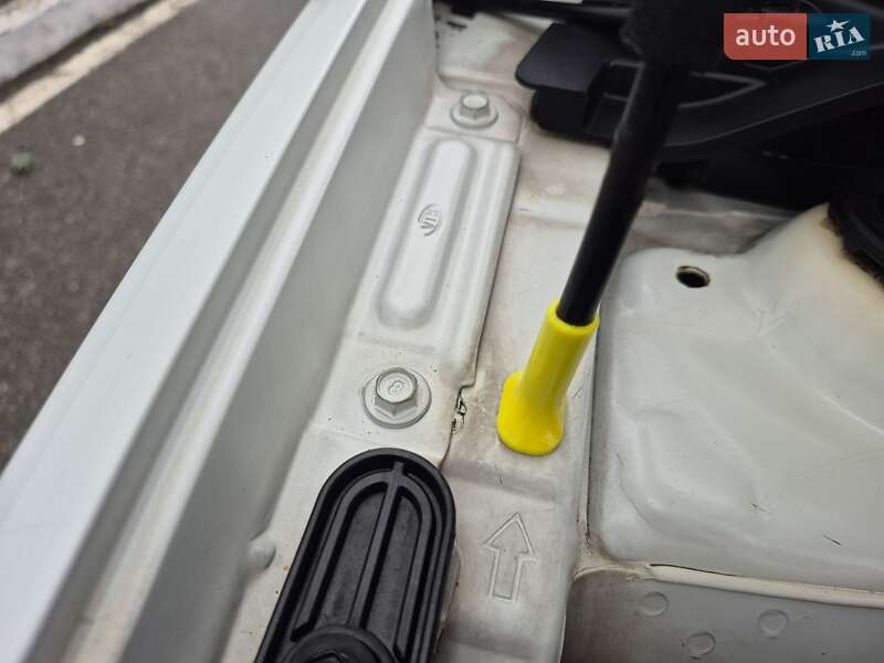 Хэтчбек Kia Rio 2013 в Киеве