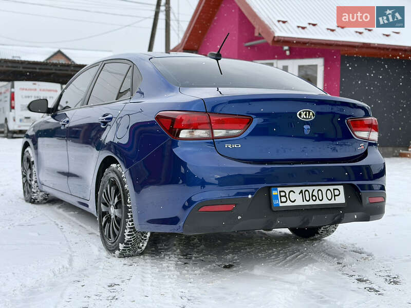 Седан Kia Rio 2019 в Львові