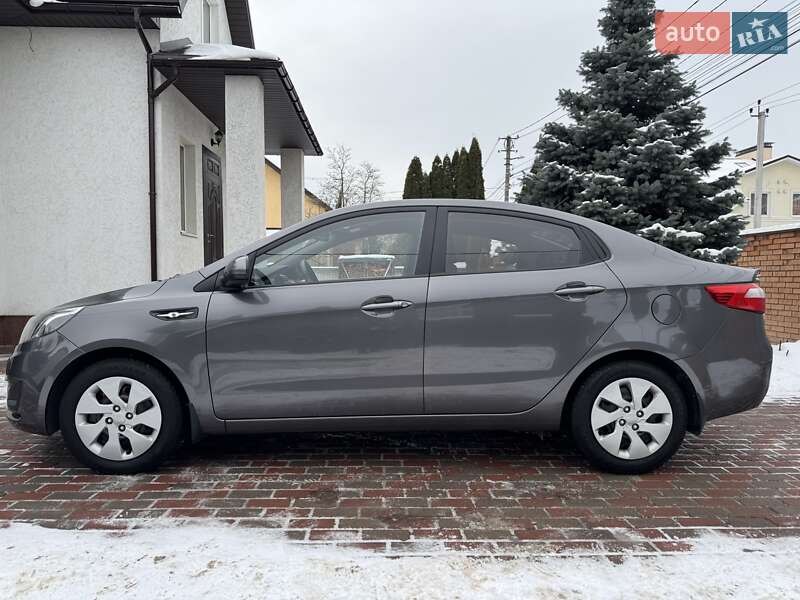 Седан Kia Rio 2012 в Киеве
