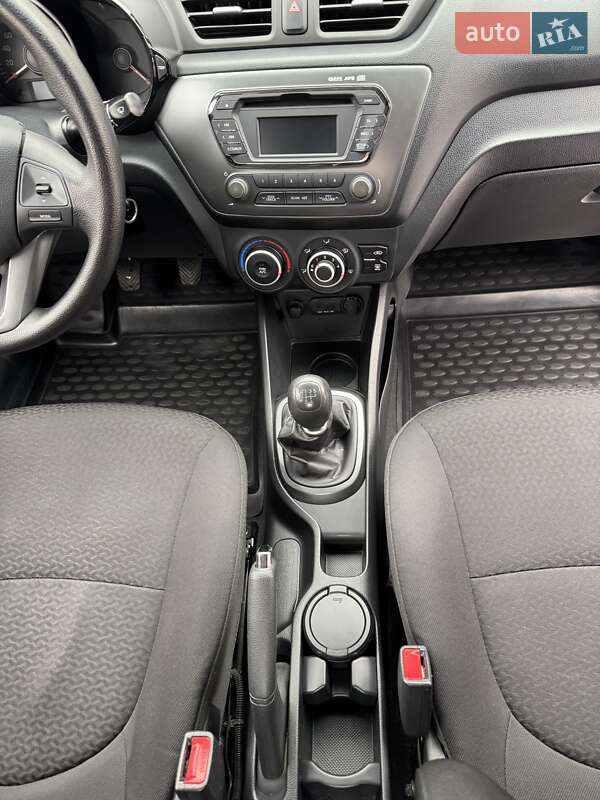 Седан Kia Rio 2012 в Киеве