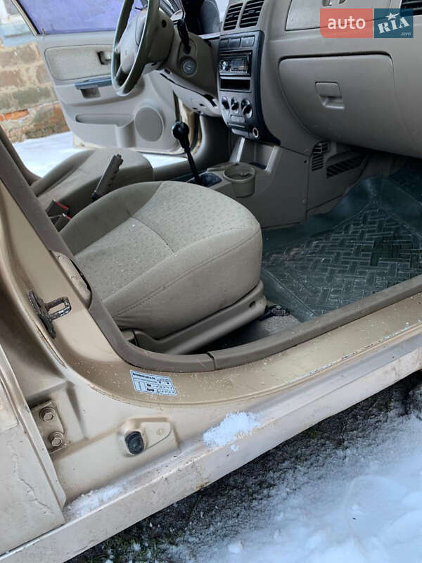 Універсал Kia Rio 2004 в Високому фото 10 Універсал Kia Rio 2004 в Високому