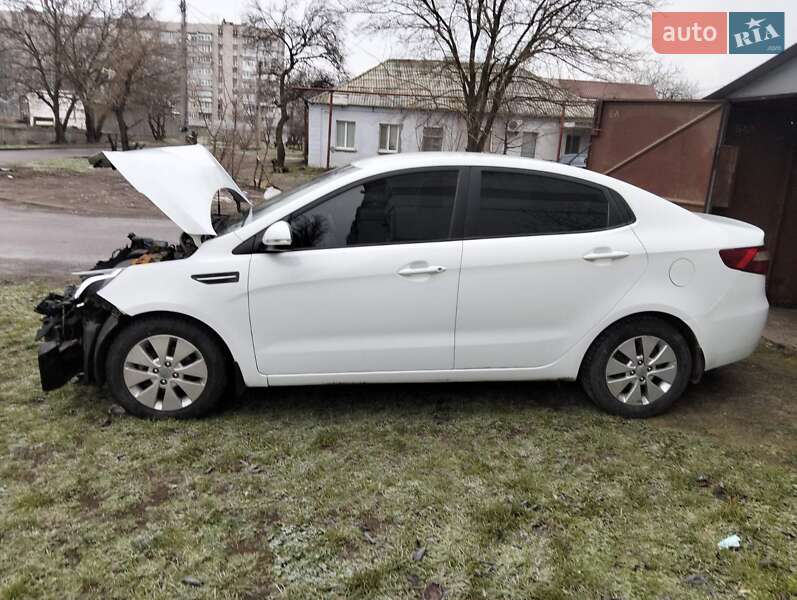 Седан Kia Rio 2014 в Николаеве