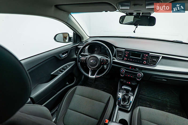 Хэтчбек Kia Rio 2017 в Киеве