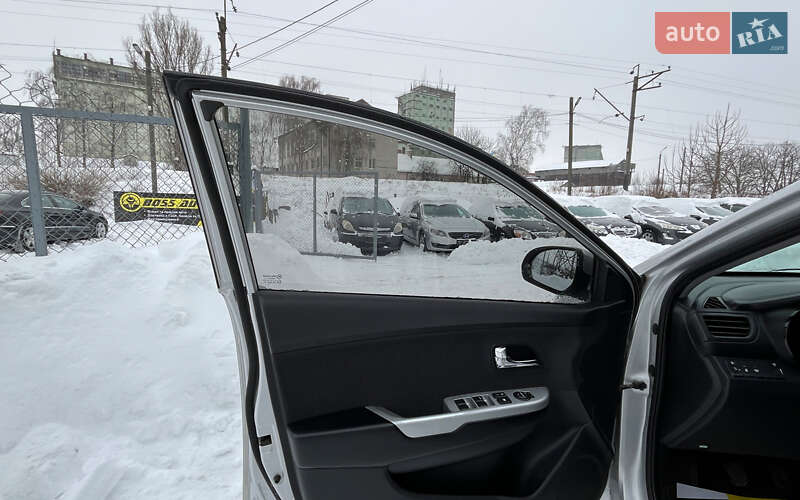 Хэтчбек Kia Rio 2013 в Стрые