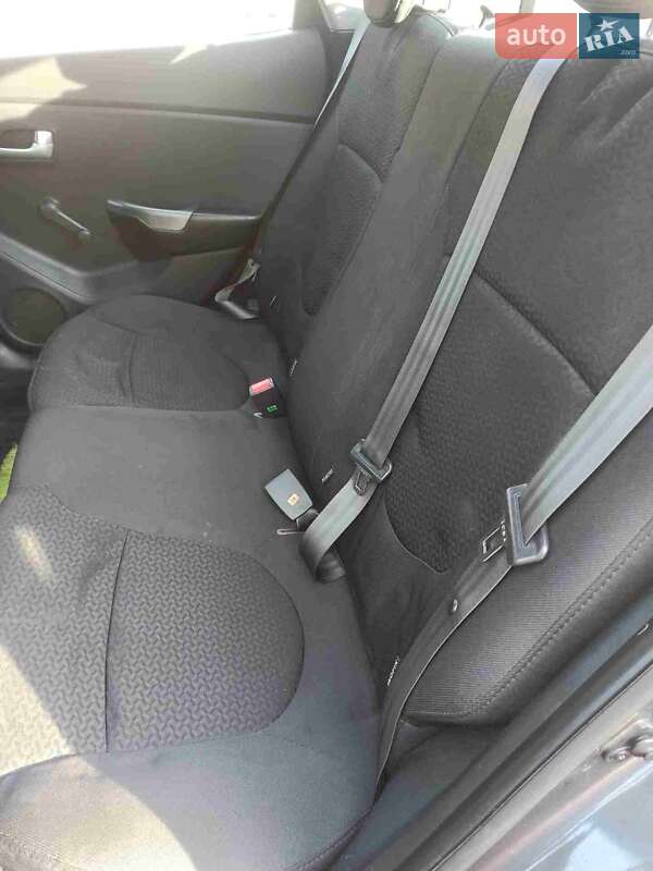 Седан Kia Rio 2013 в Полтаве