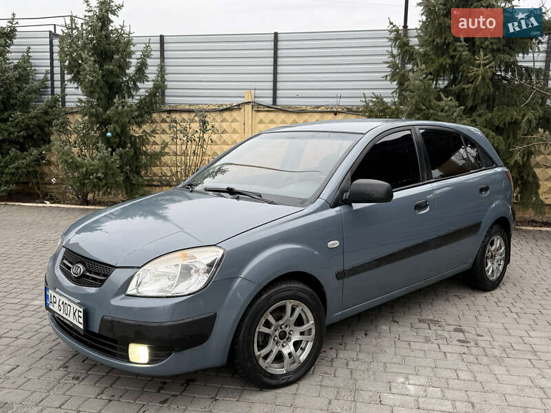 Хэтчбек Kia Rio 2008 в Запорожье