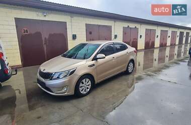 Седан Kia Rio 2012 в Черкассах