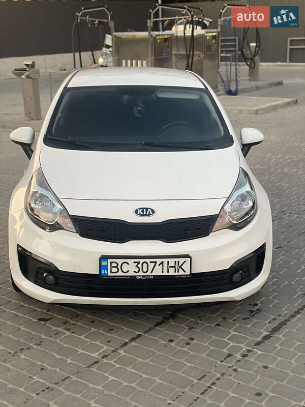 Седан Kia Rio 2017 в Львові