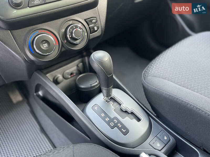 Седан Kia Rio 2013 в Виннице фото 23 Седан Kia Rio 2013 в Виннице