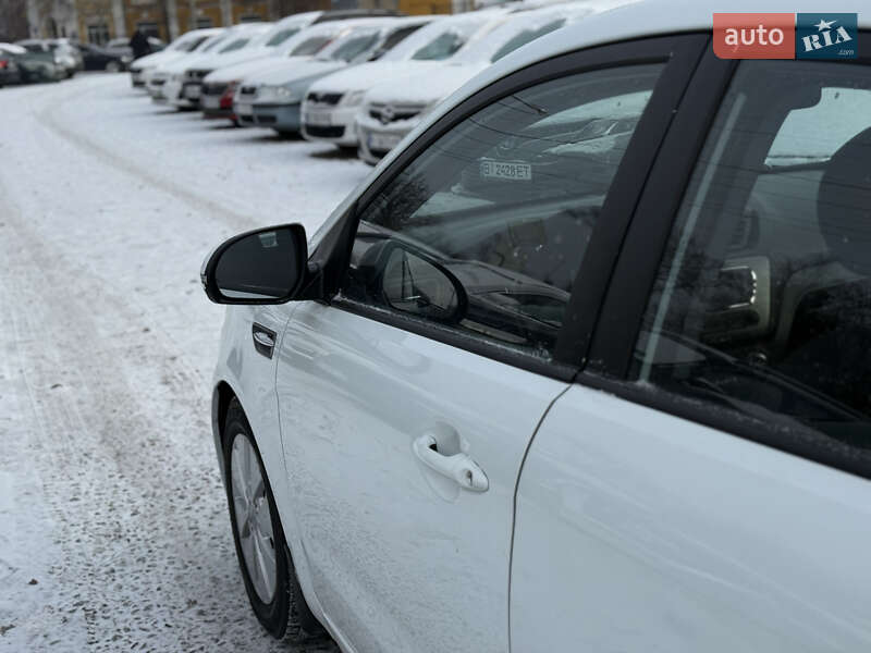 Седан Kia Rio 2013 в Полтаве