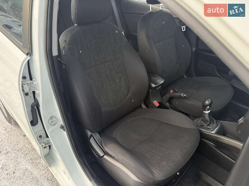 Седан Kia Rio 2013 в Полтаве