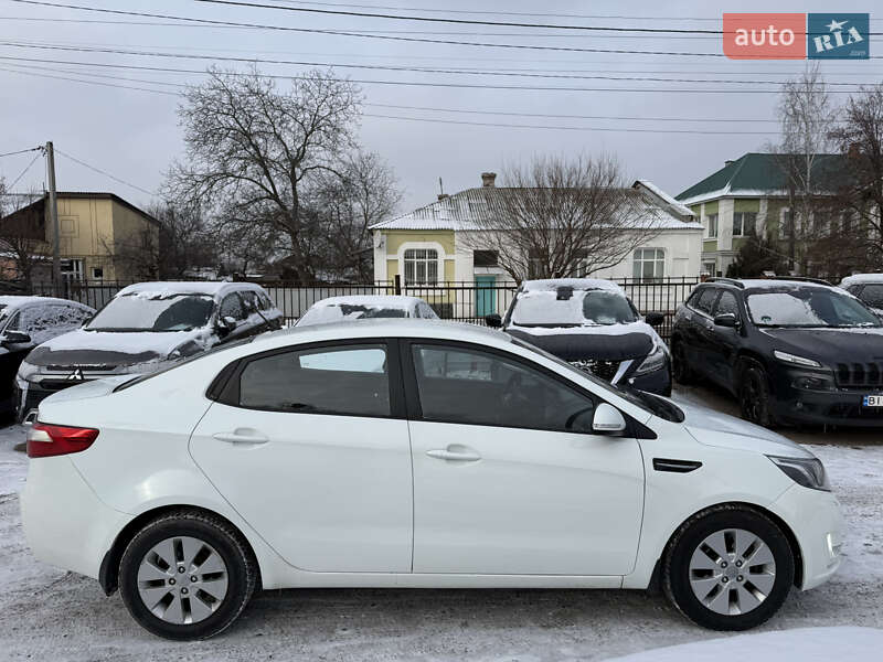Седан Kia Rio 2013 в Полтаве