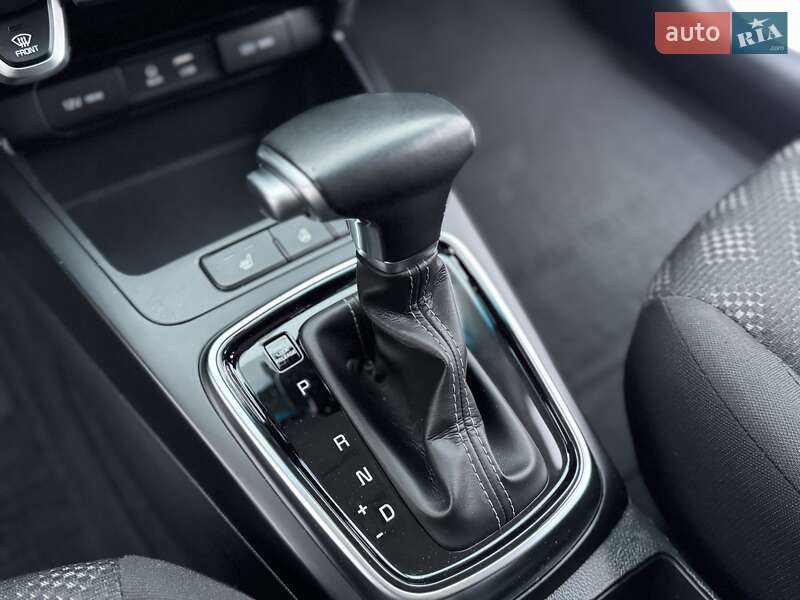 Седан Kia Rio 2017 в Киеве