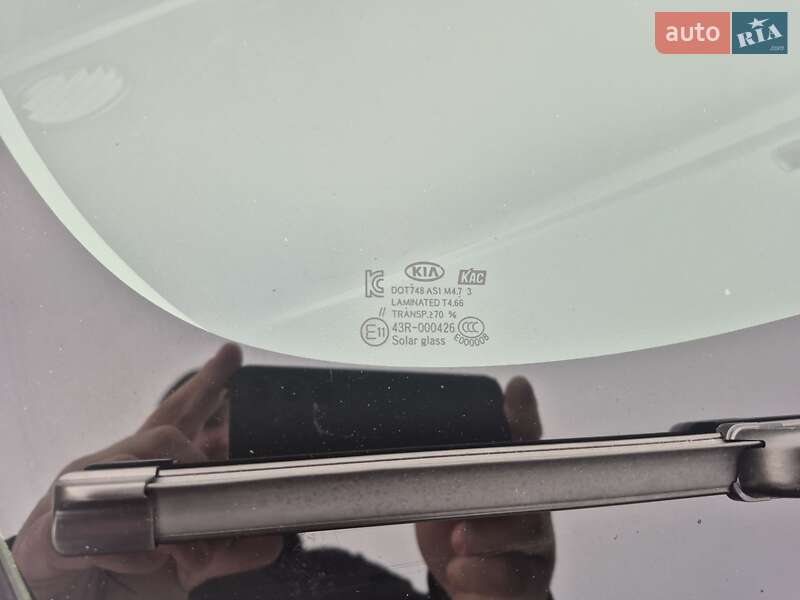 Седан Kia Rio 2015 в Киеве