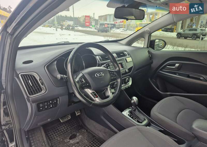 Седан Kia Rio 2015 в Киеве