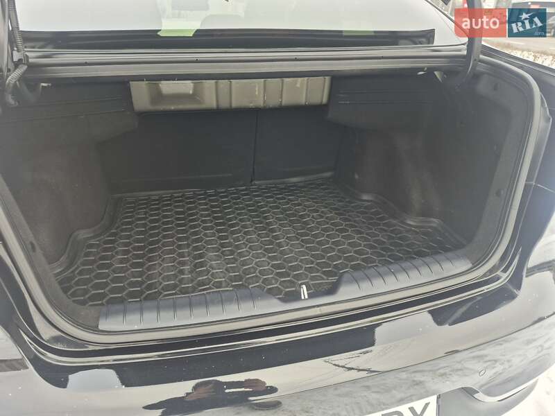 Седан Kia Rio 2015 в Киеве