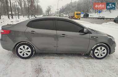 Седан Kia Rio 2013 в Киеве
