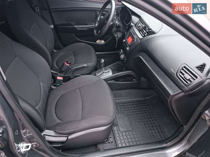 Седан Kia Rio 2013 в Киеве