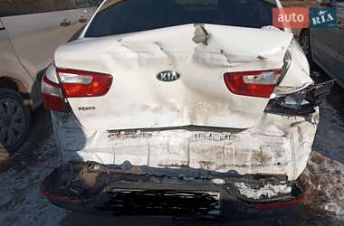 Седан Kia Rio 2015 в Сумах