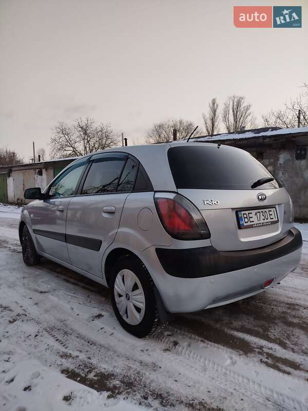 Хэтчбек Kia Rio 2007 в Николаеве