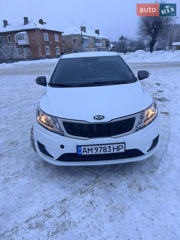 Седан Kia Rio 2013 в Овруче фото Седан Kia Rio 2013 в Овруче