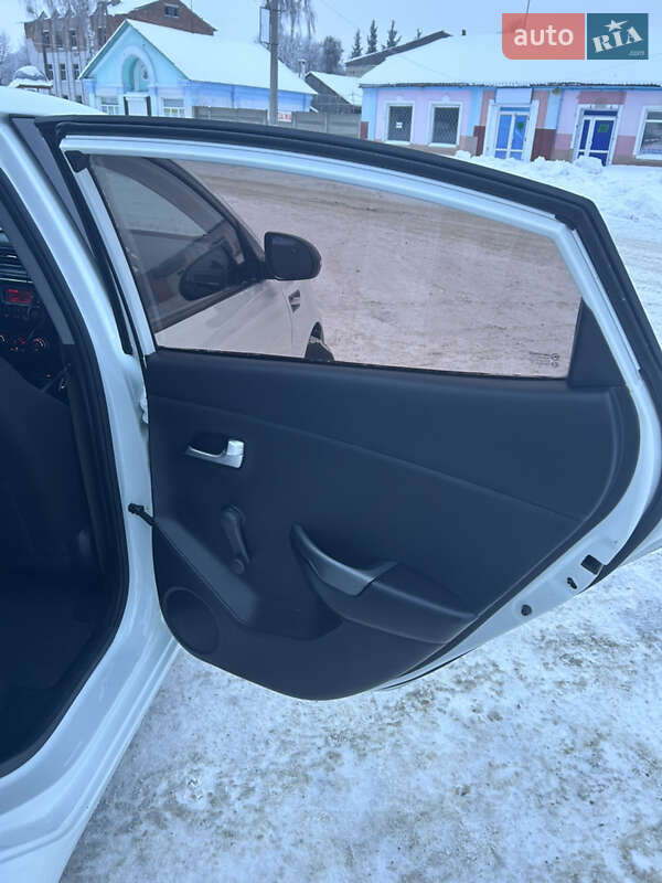 Седан Kia Rio 2013 в Овруче фото 7 Седан Kia Rio 2013 в Овруче