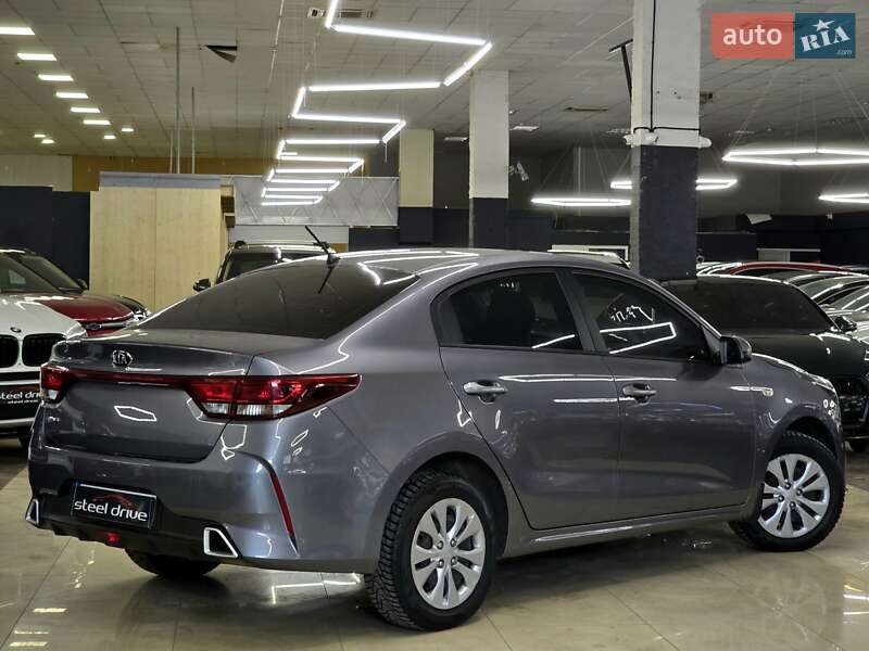 Седан Kia Rio 2021 в Николаеве