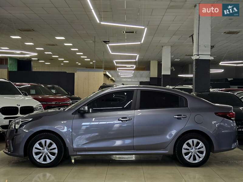 Седан Kia Rio 2021 в Николаеве