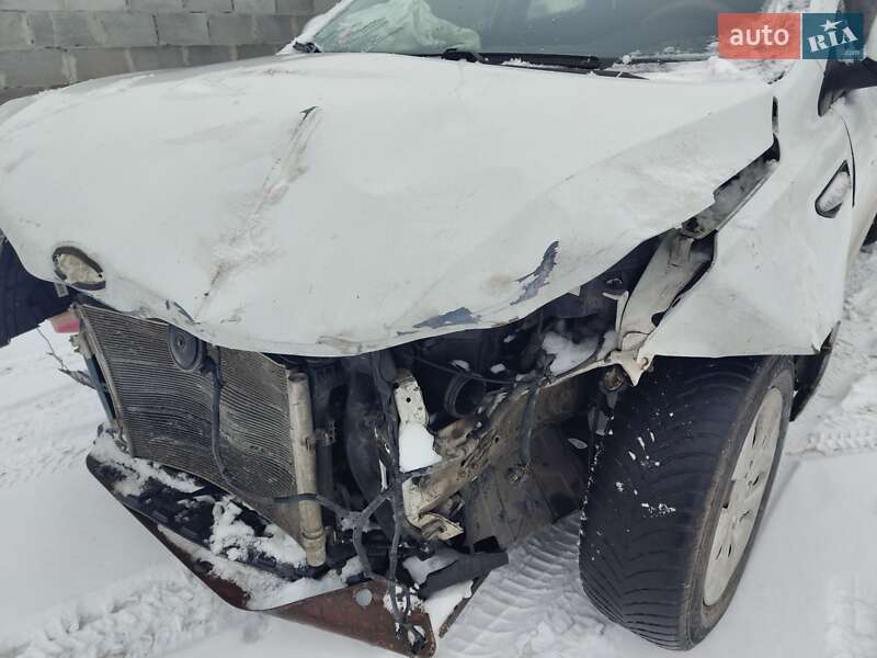Хэтчбек Kia Rio 2012 в Остроге фото 11 Хэтчбек Kia Rio 2012 в Остроге