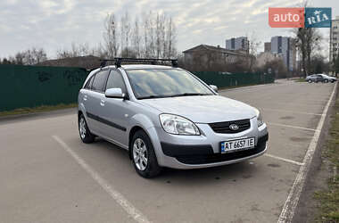 Хэтчбек Kia Rio 2009 в Ивано-Франковске