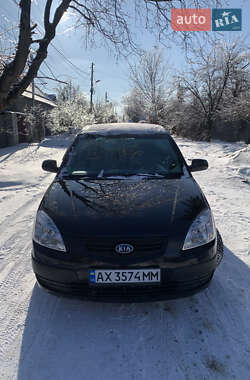 Хэтчбек Kia Rio 2008 в Высоком