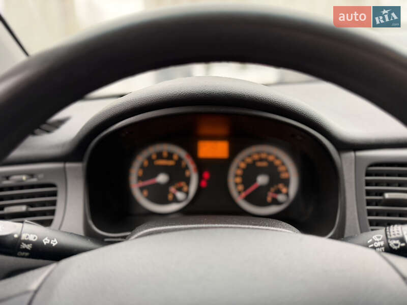 Седан Kia Rio 2005 в Киеве