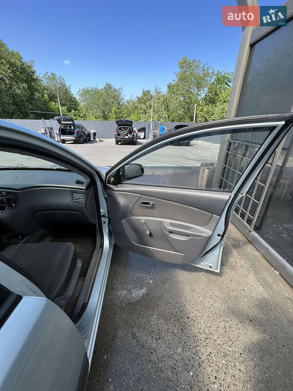 Седан Kia Rio 2008 в Дніпрі