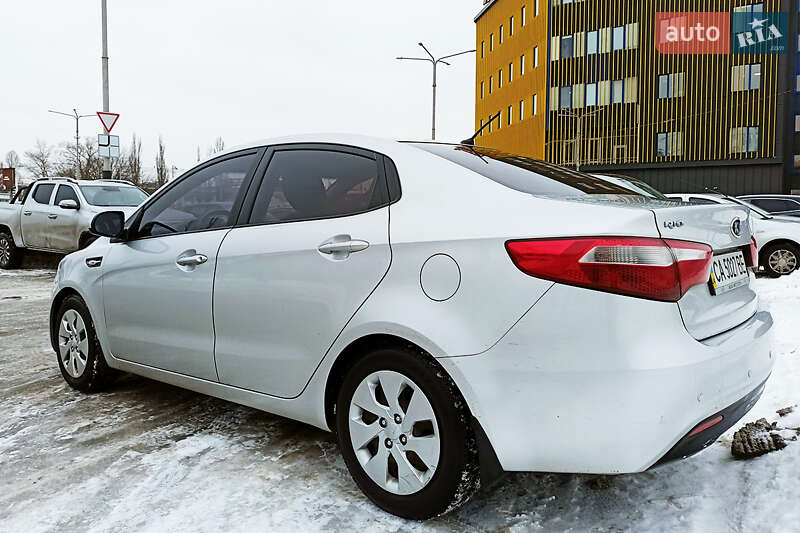 Седан Kia Rio 2011 в Киеве