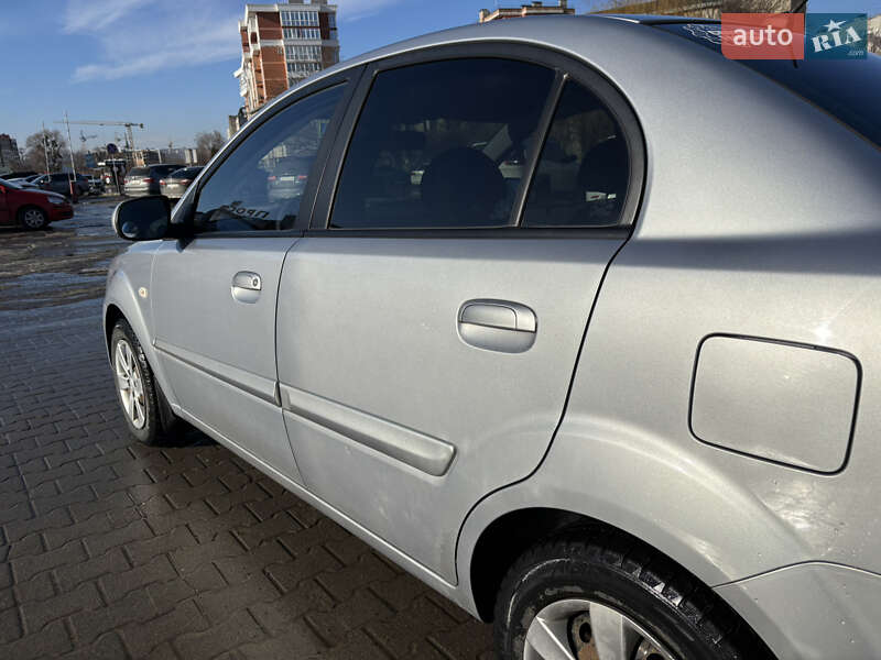 Седан Kia Rio 2011 в Черновцах фото 5 Седан Kia Rio 2011 в Черновцах