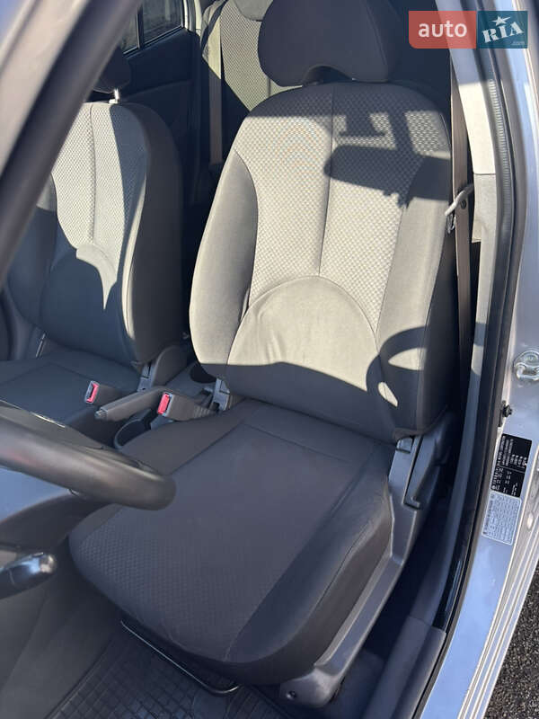 Седан Kia Rio 2011 в Черновцах фото 24 Седан Kia Rio 2011 в Черновцах