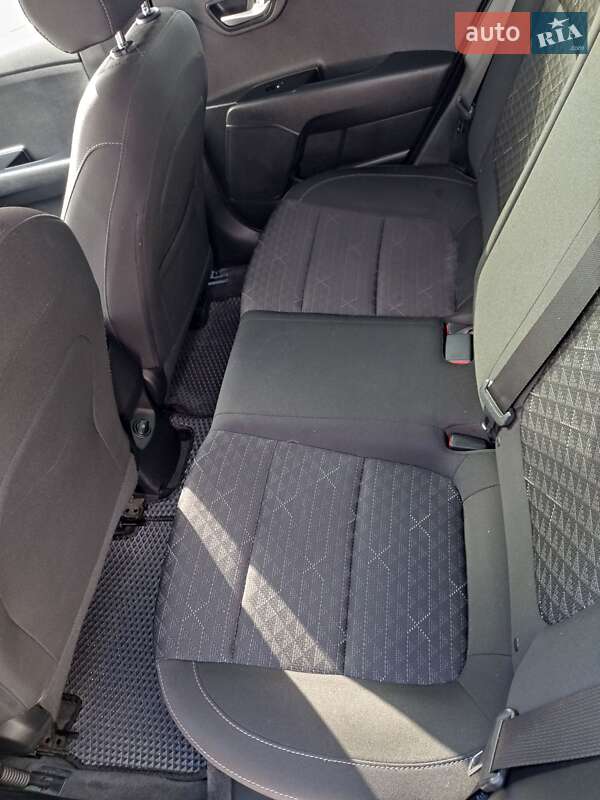 Седан Kia Rio 2019 в Ивано-Франковске фото 29 Седан Kia Rio 2019 в Ивано-Франковске