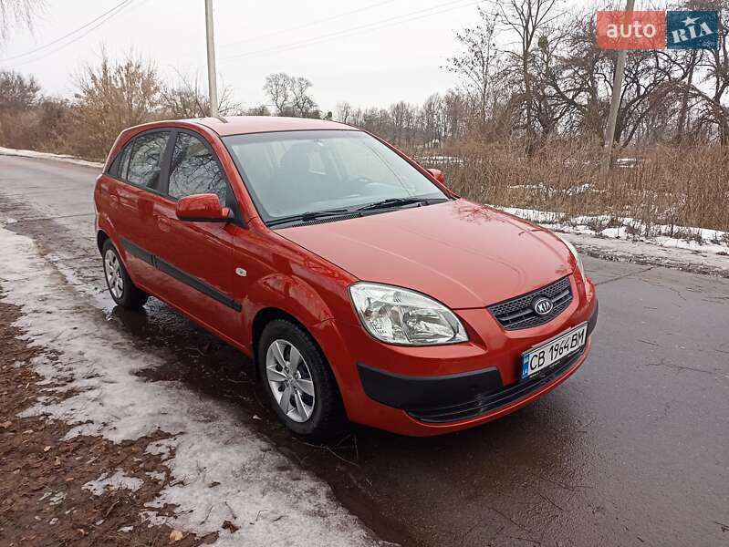 Хэтчбек Kia Rio 2008 в Лубнах