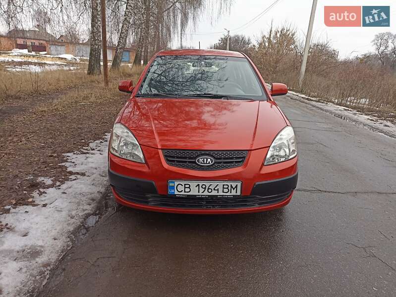 Хэтчбек Kia Rio 2008 в Лубнах
