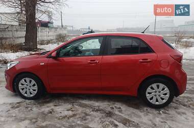Хэтчбек Kia Rio 2017 в Киеве