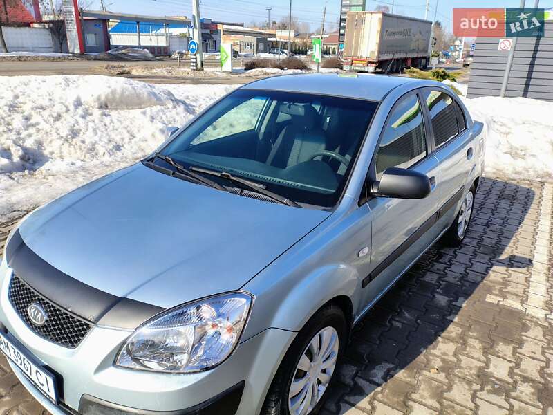 Седан Kia Rio 2007 в Житомире