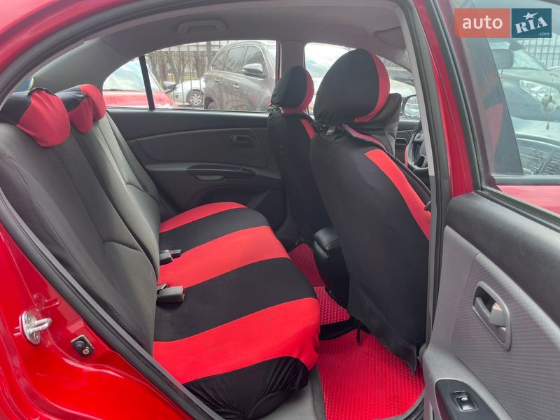 Седан Kia Rio 2011 в Николаеве