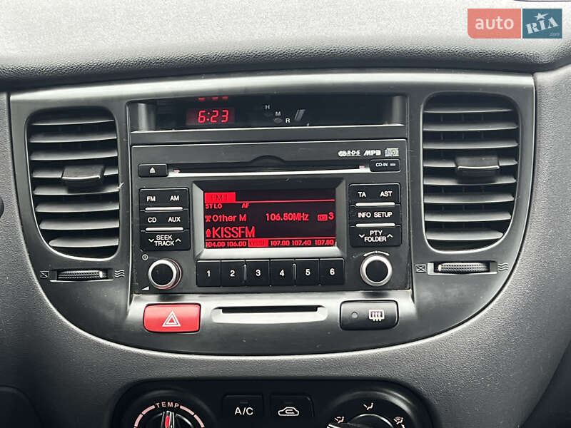 Хетчбек Kia Rio 2010 в Києві