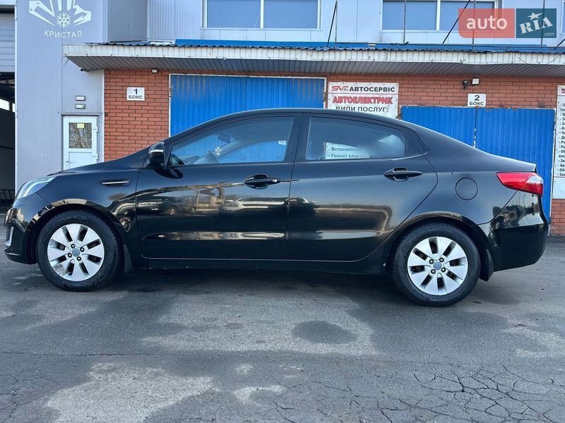 Седан Kia Rio 2012 в Хмельницком