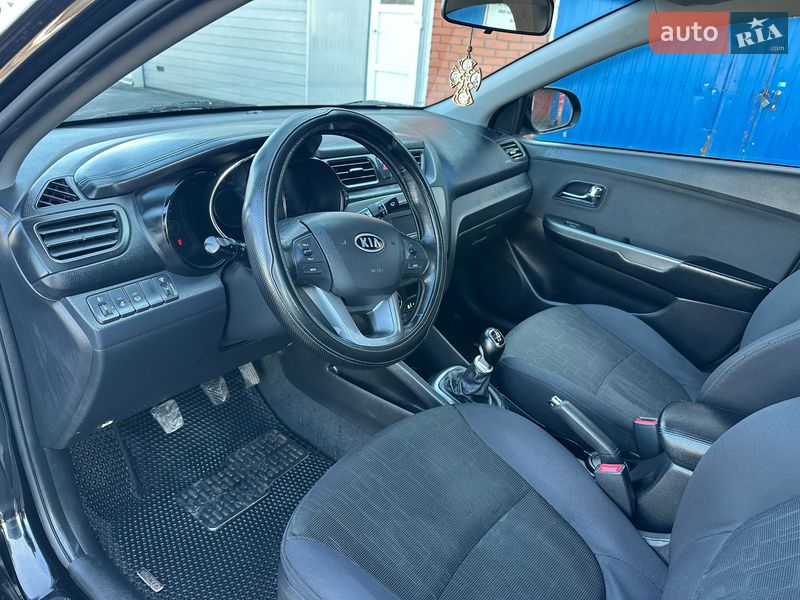 Седан Kia Rio 2012 в Хмельницком